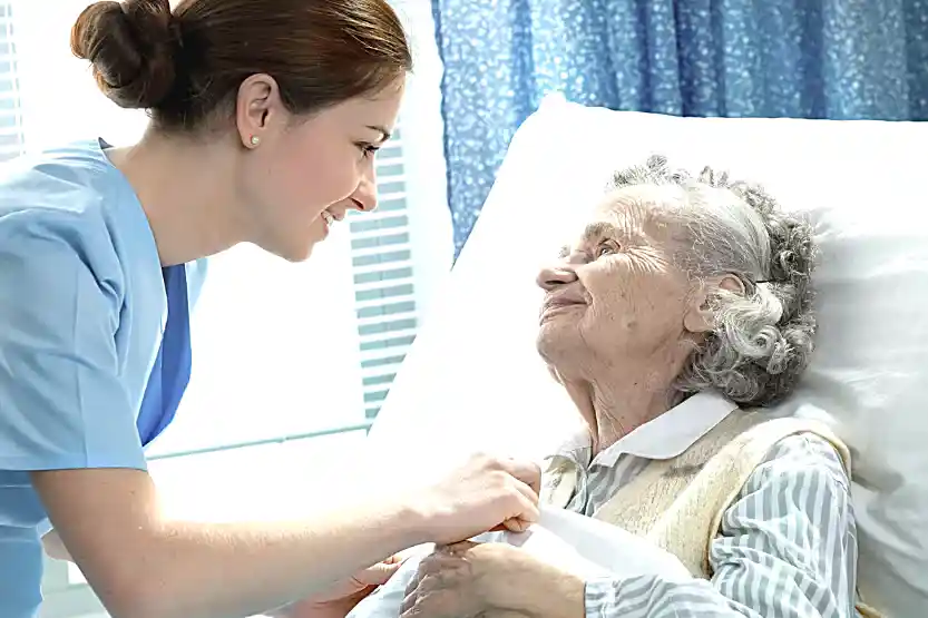 Подбор сиделки по уходу за больным на дому